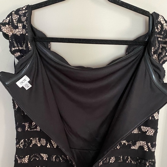 Evening dress by Cache , size 14.  Excellent condition, worn once - Picture 6 of 7